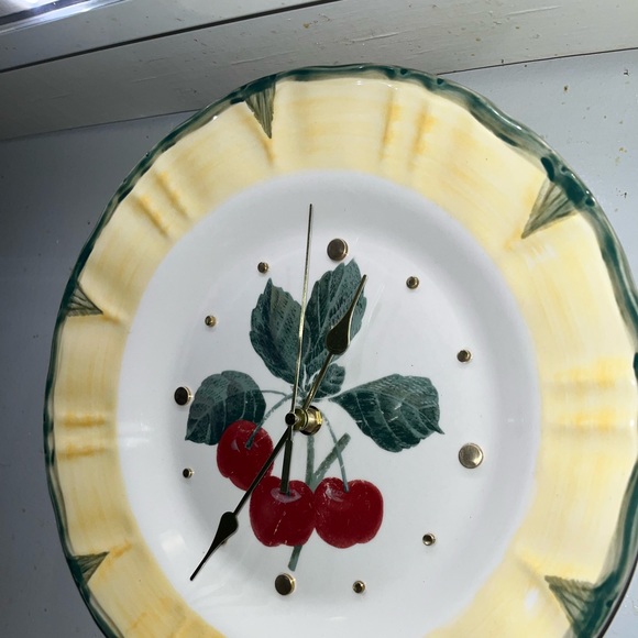 11” Custom Handmade Plate Clock BEAUTIFUL!! - Picture 2 of 7